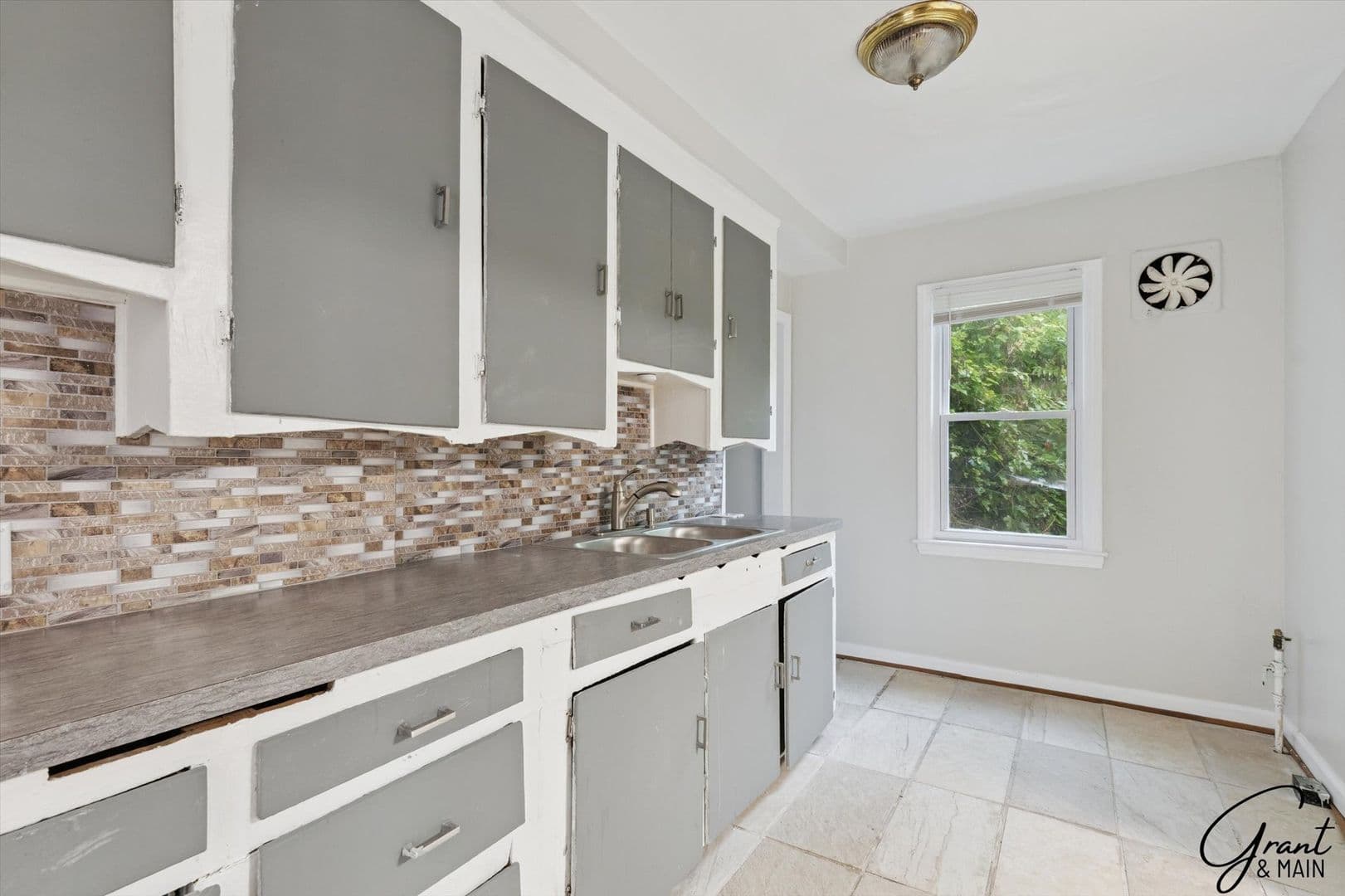 Detroit House: 4082 Hereford