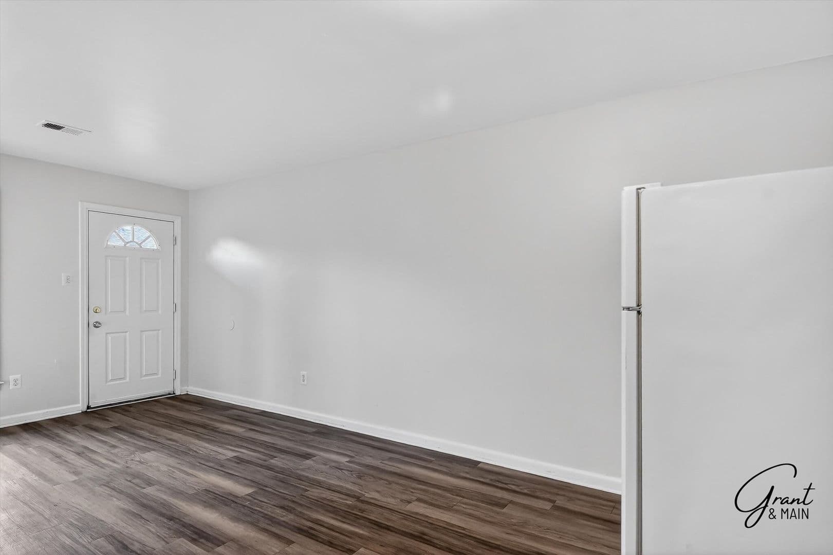 Garden City Apartment: 6409 Middlebelt