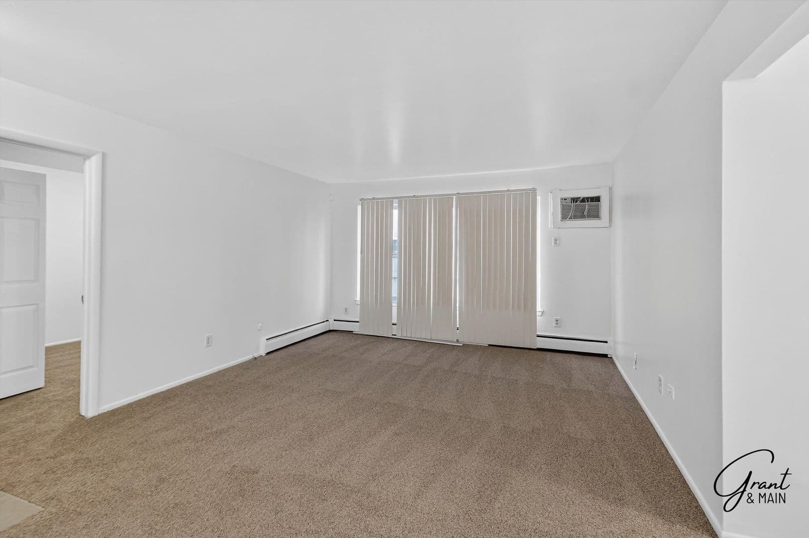 Detroit Apartment: 22330 W Warren