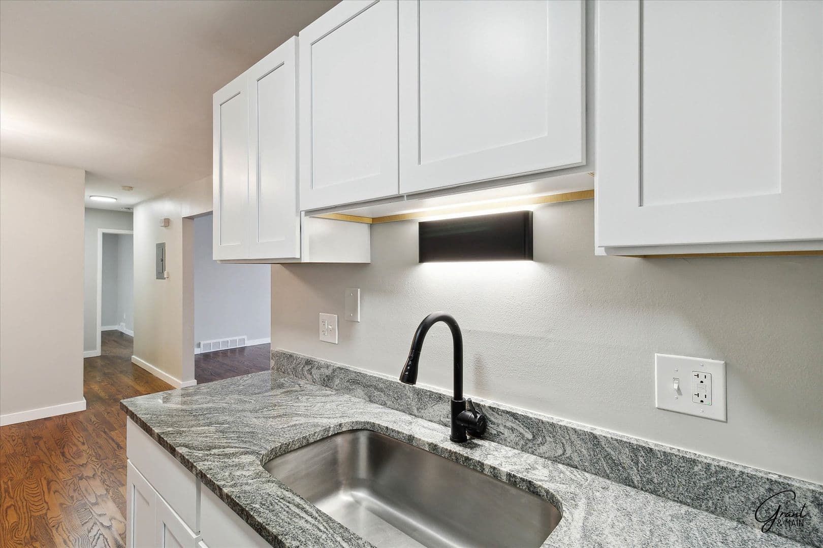 Ferndale Apartment: 494 E. Breckenridge