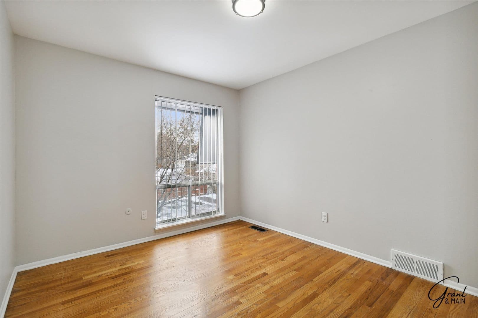 Ferndale Apartment: 494 E. Breckenridge