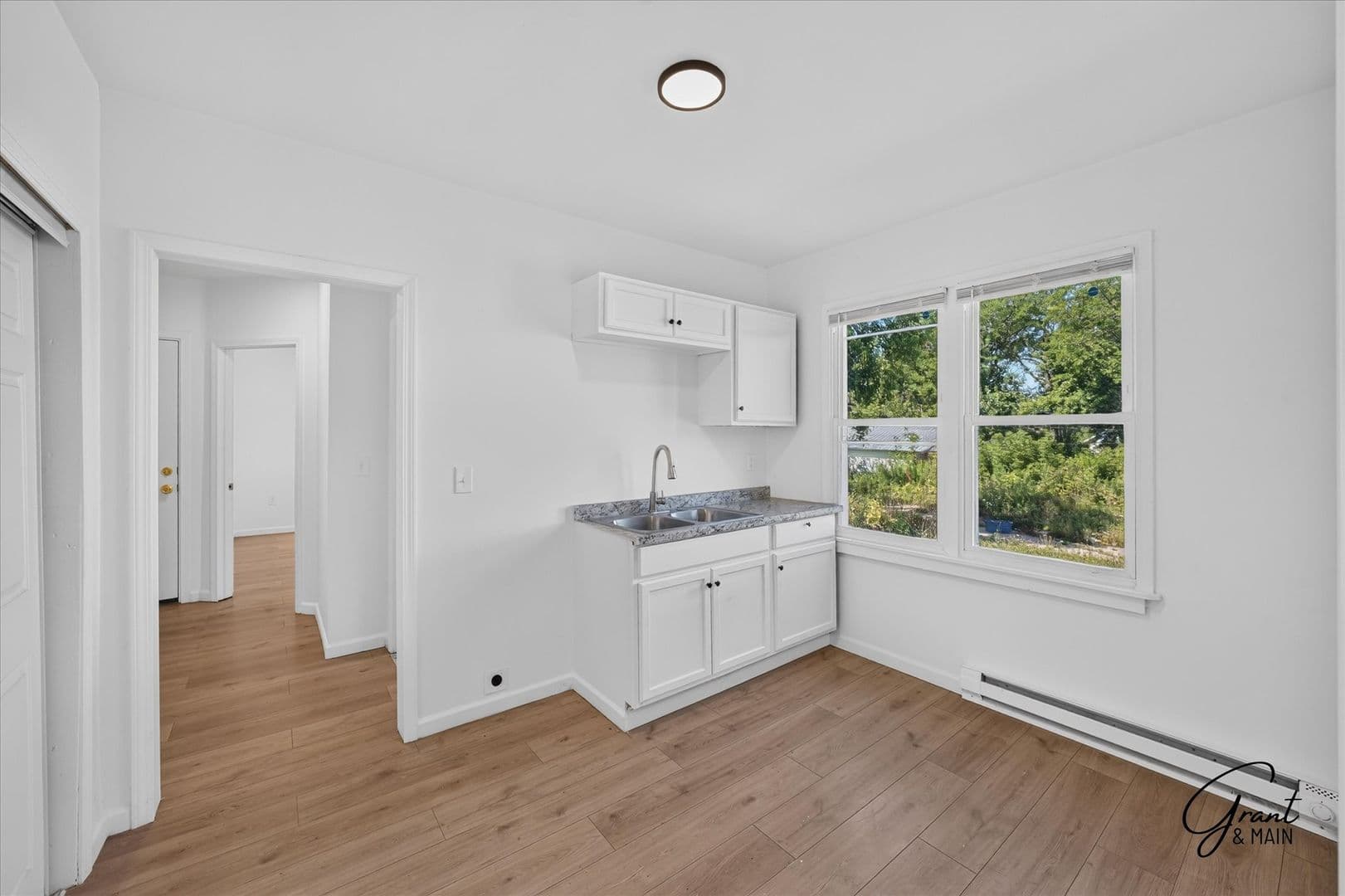 Detroit Apartment: 12932 Greiner