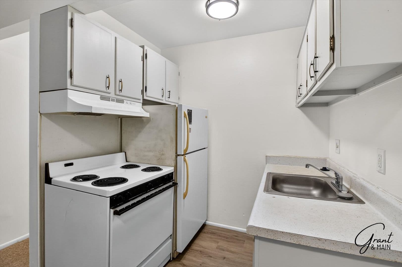 Detroit Apartment: 22330 W Warren