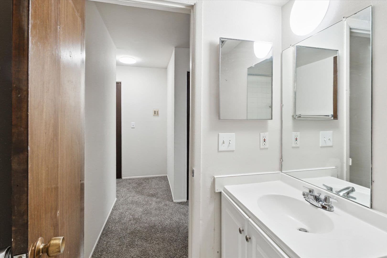 Detroit Apartment: 23740 Fenkell