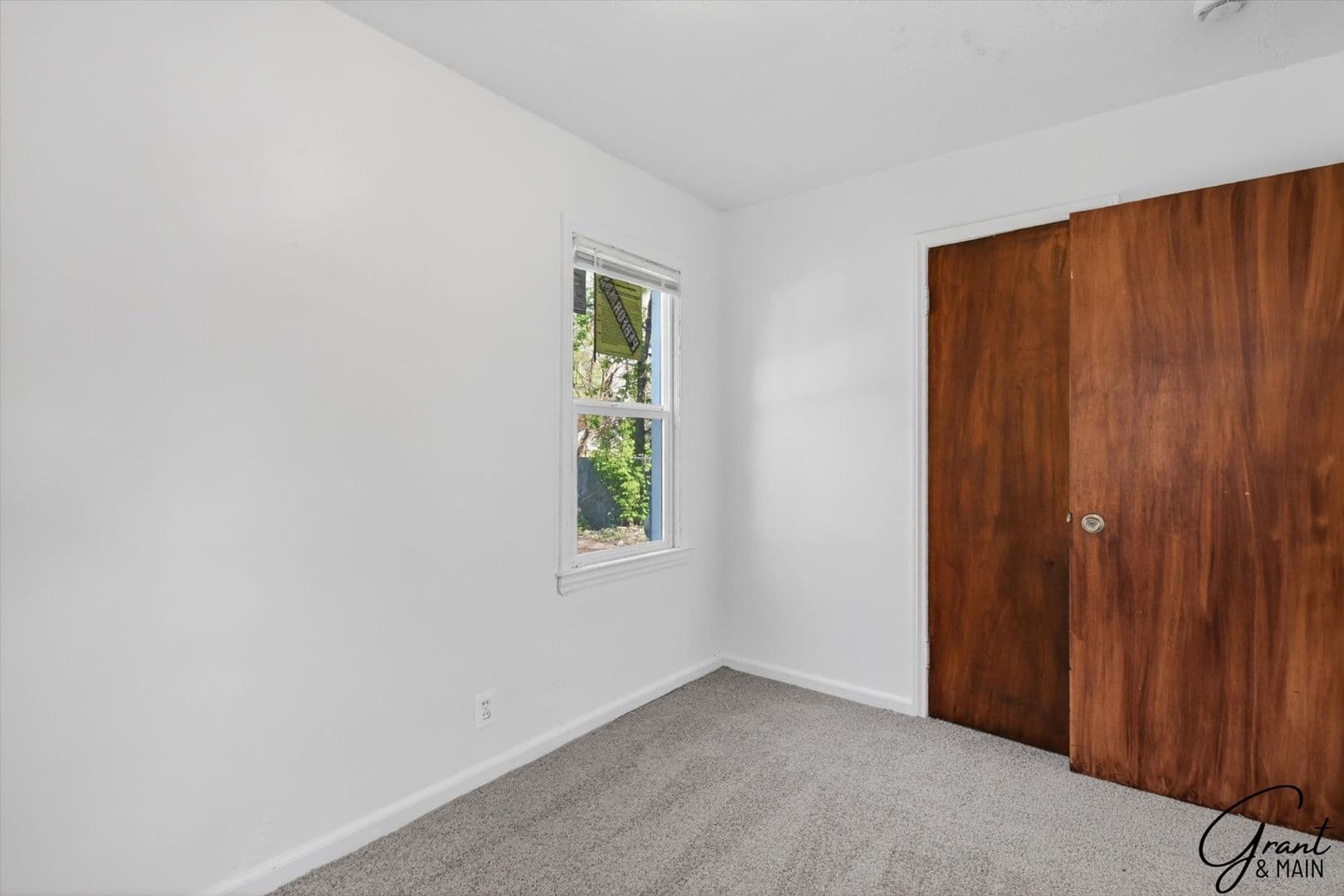 Detroit House: 20259 Oakfield