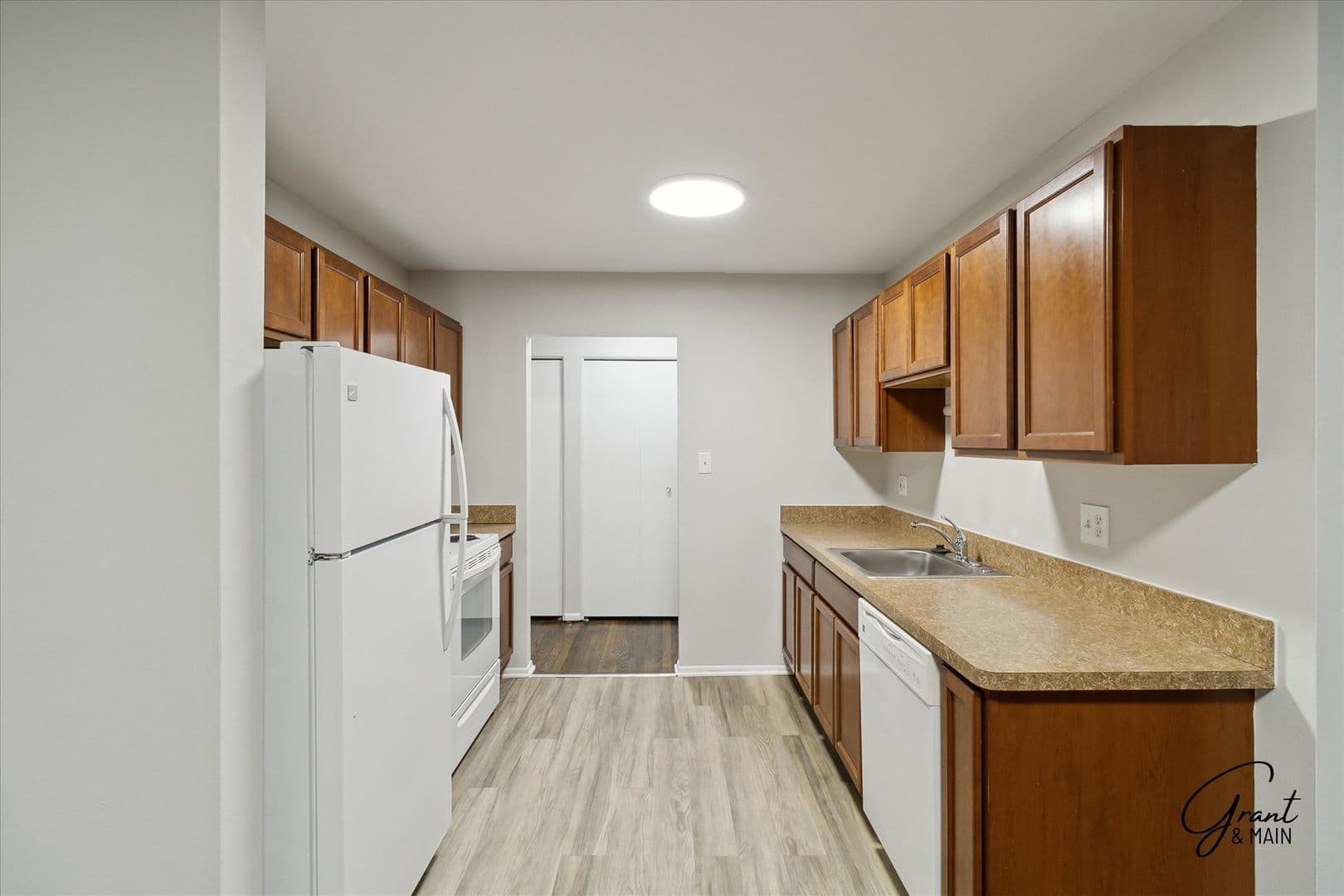 Ferndale Apartment: 271 E. Oakridge
