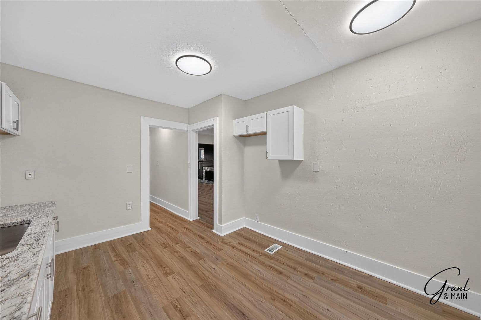 Detroit House: 2633 Burlingame St