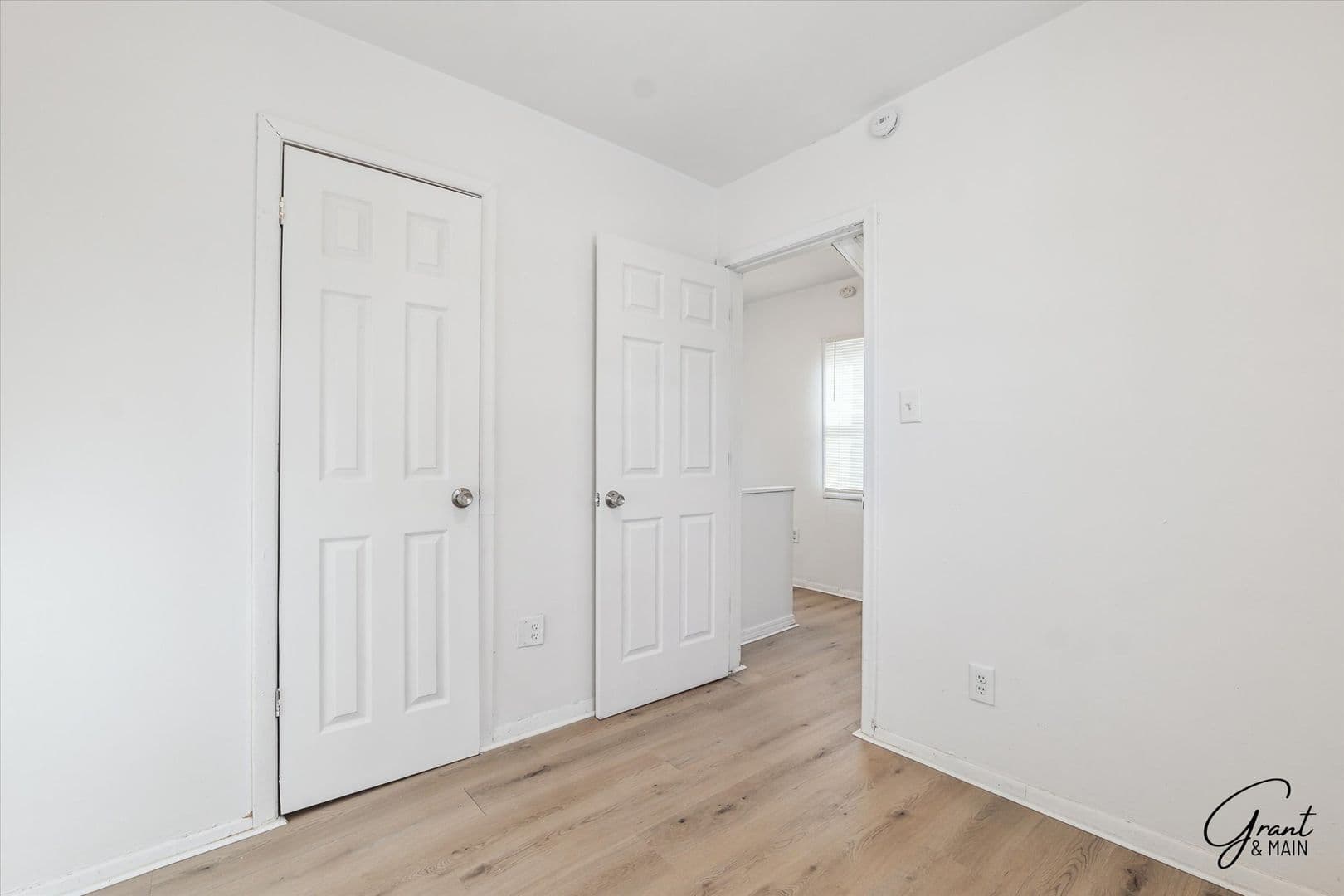 Warren House: 2615 Emmons