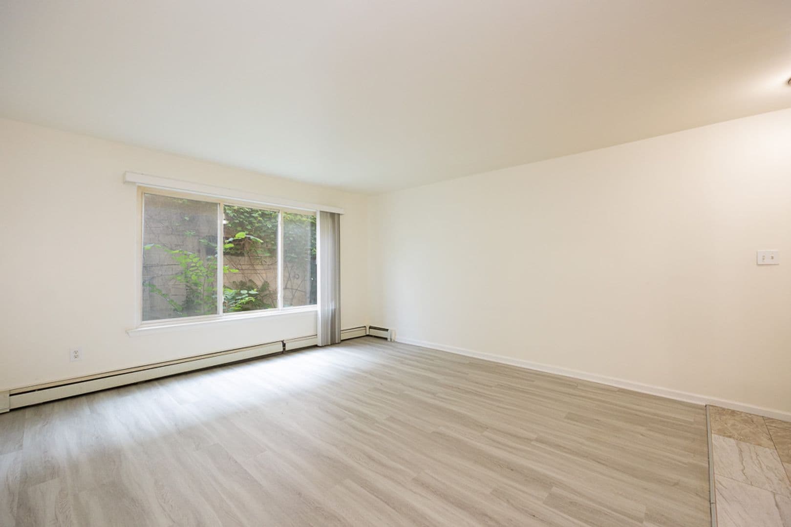 Detroit Apartment: 22330 W Warren