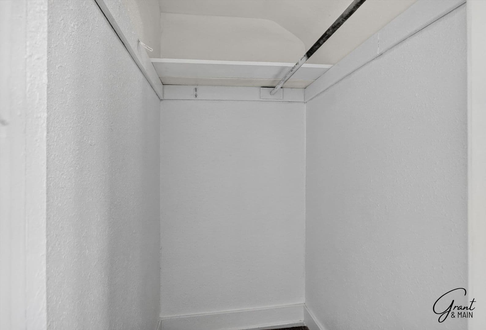 Detroit Apartment: 13528 Ardmore St