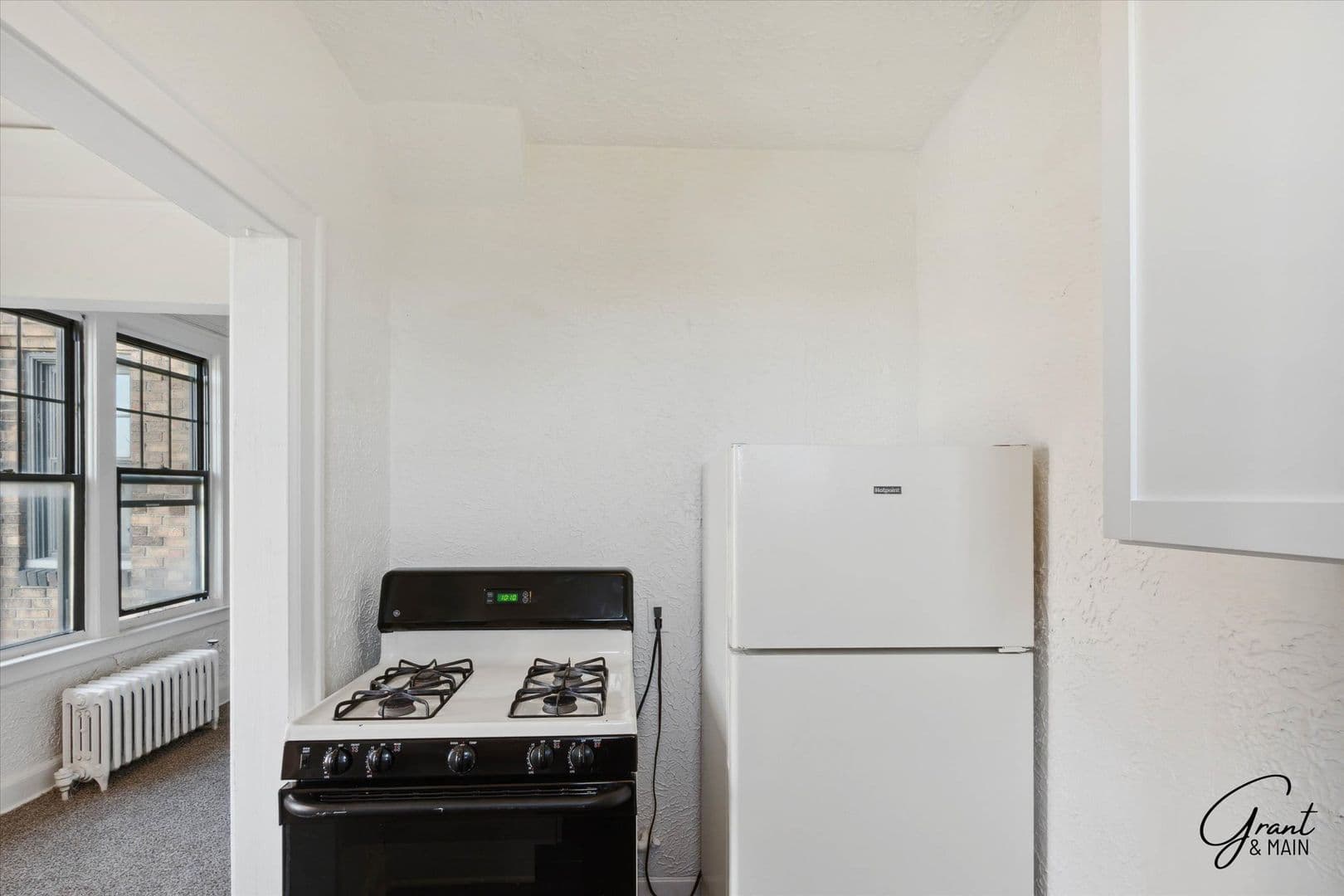 Detroit Apartment: 2023 Tuxedo Street