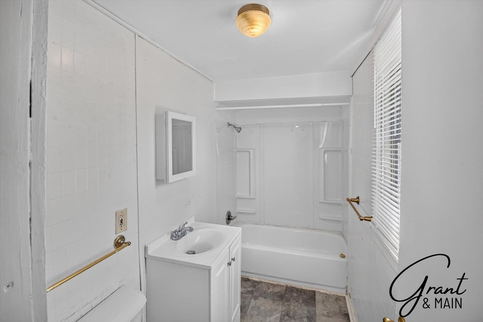 Eastpointe House: 21787 Nevada