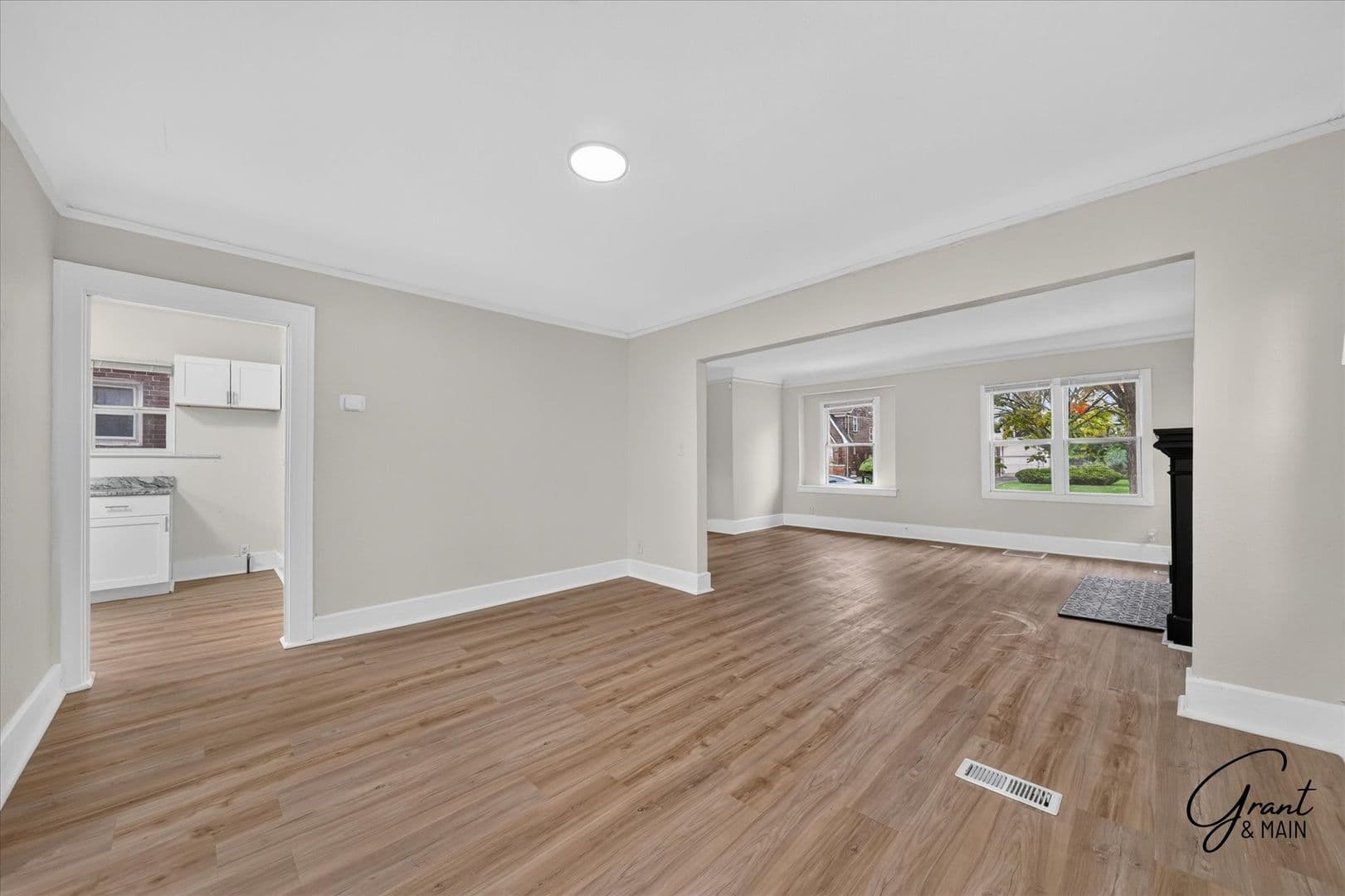 Detroit House: 2633 Burlingame St