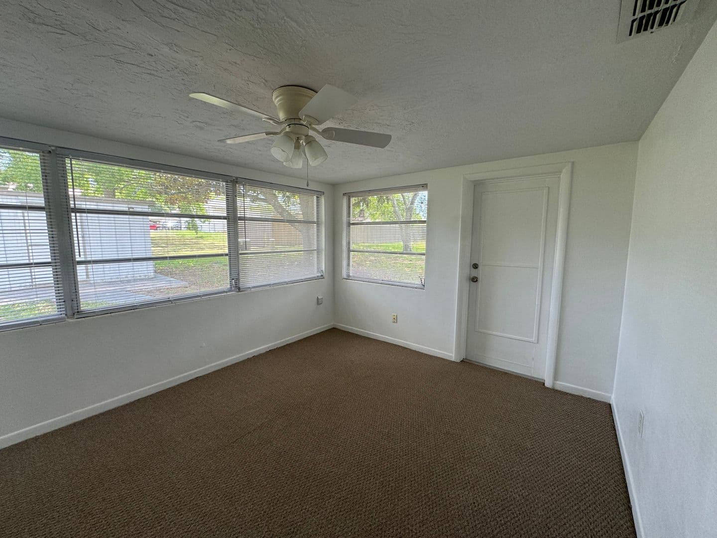 Beverly Hills House: 6 Daniel Street