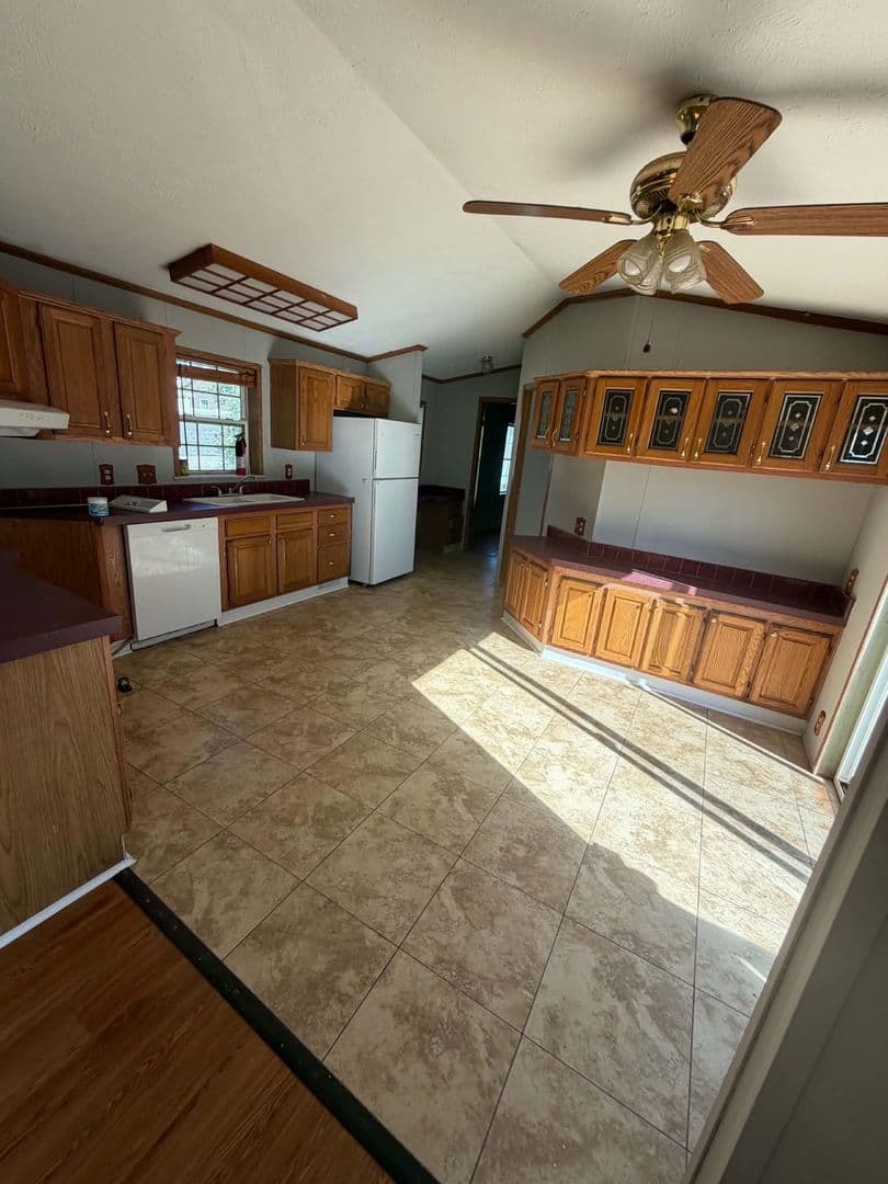 Tuscola Townhome: 701 N. Carico Street