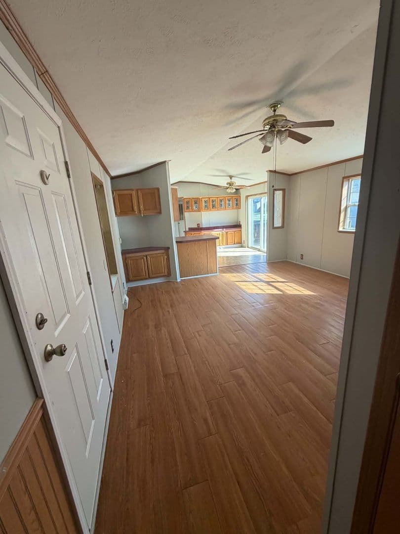 Tuscola Townhome: 701 N. Carico Street