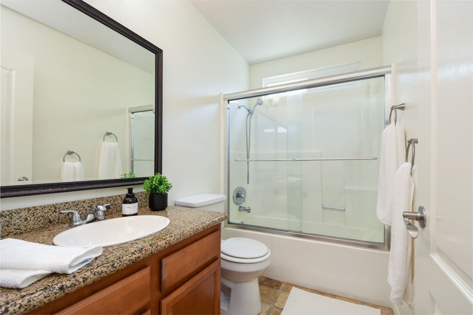 Oceanside Condo: 530 Calle Montecito