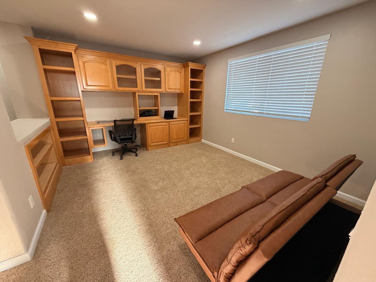 Temecula House: 33321 Calle Langarica