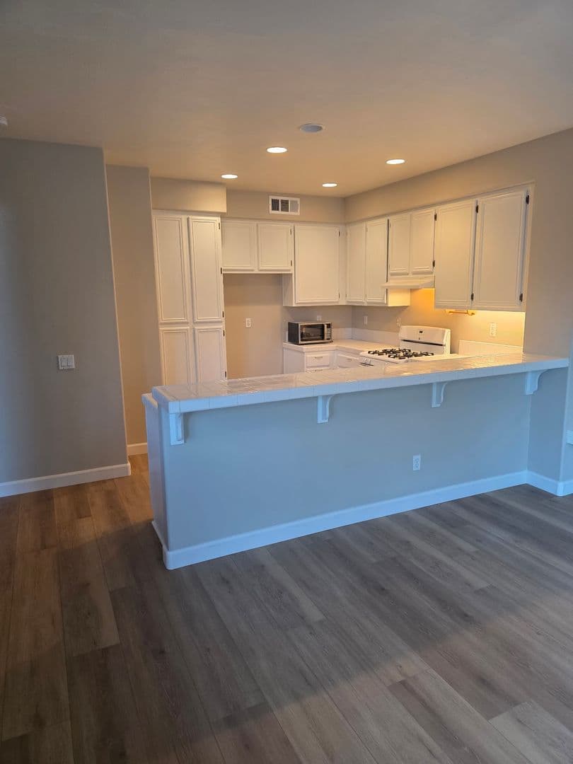 Temecula House: 32442 Galatina Street