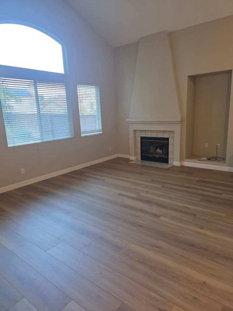 Temecula House: 32442 Galatina Street