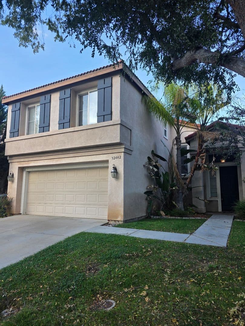 Temecula House: 32442 Galatina Street
