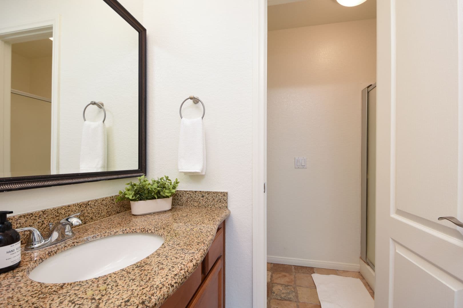 Oceanside Condo: 530 Calle Montecito
