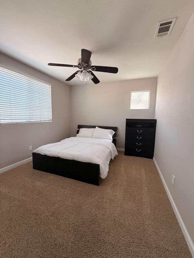 Temecula House: 33321 Calle Langarica