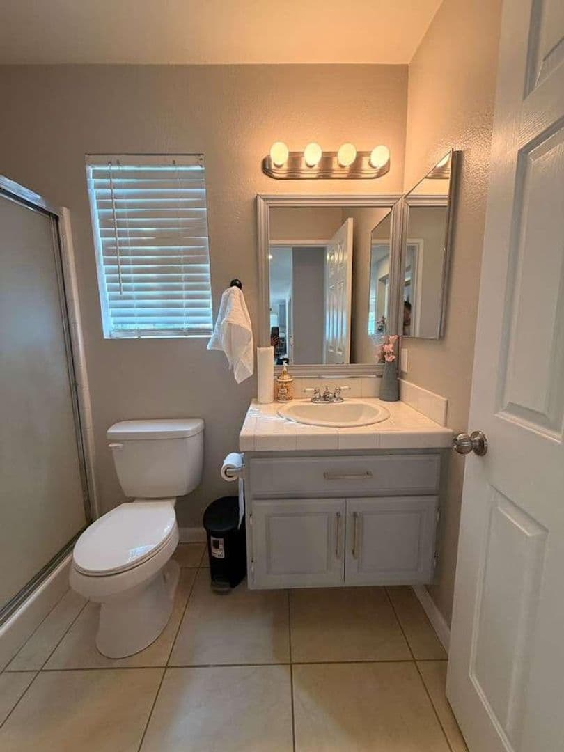Temecula House: 33321 Calle Langarica