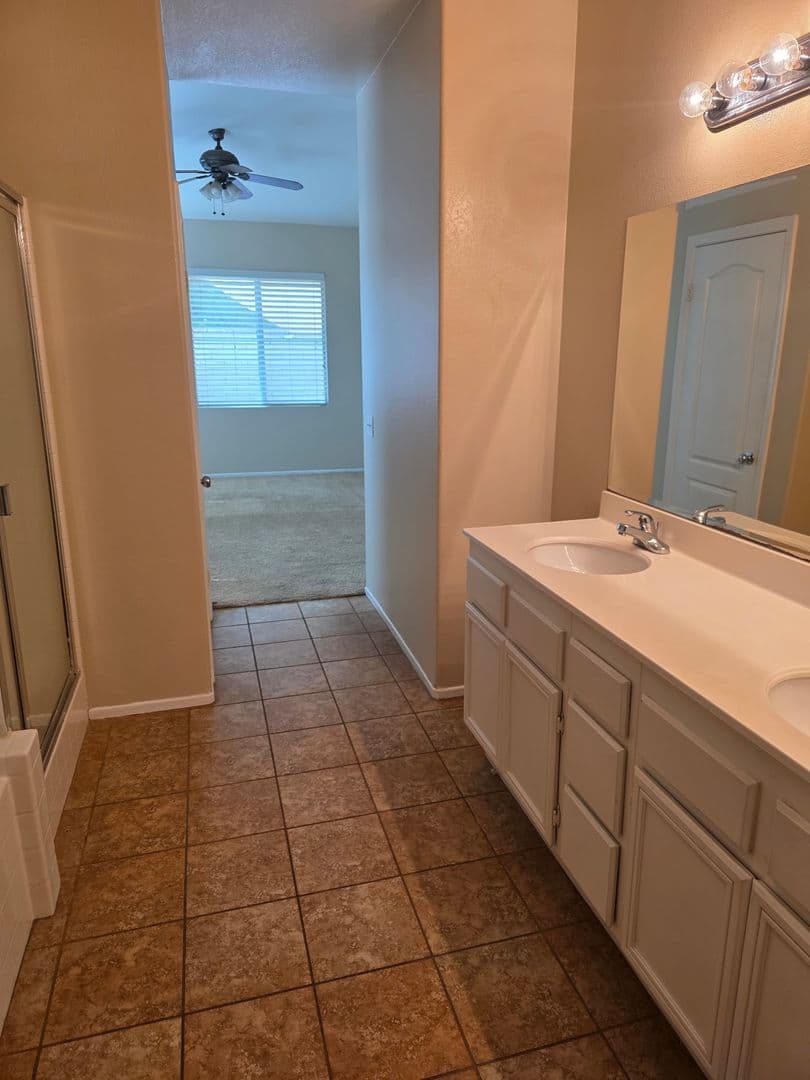 Temecula House: 32811 Tiempo Circle