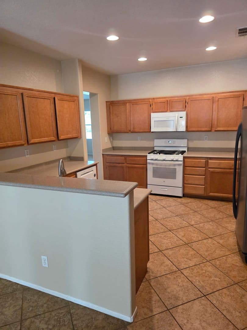Temecula House: 32811 Tiempo Circle