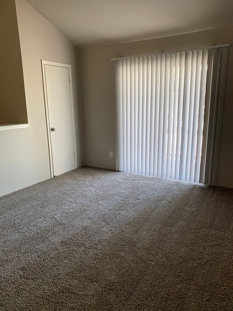 Beaumont Apartment: 4045 Treadway
