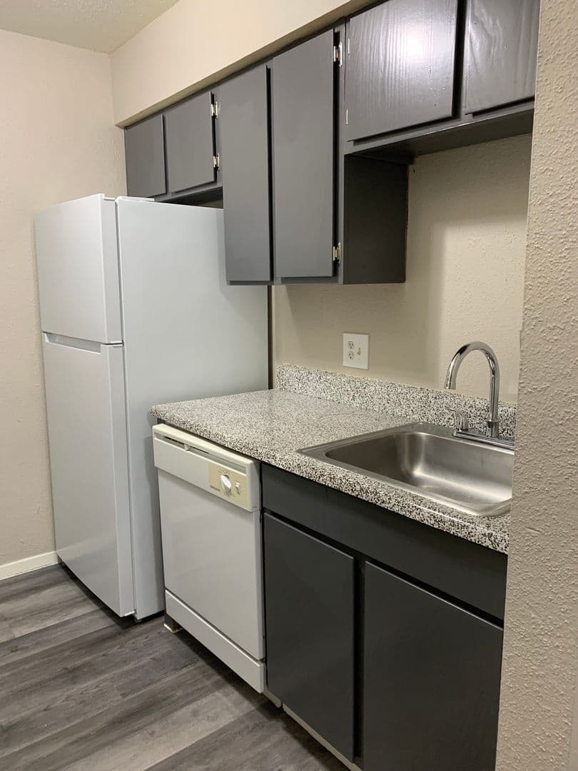 Beaumont Apartment: 4045 Treadway