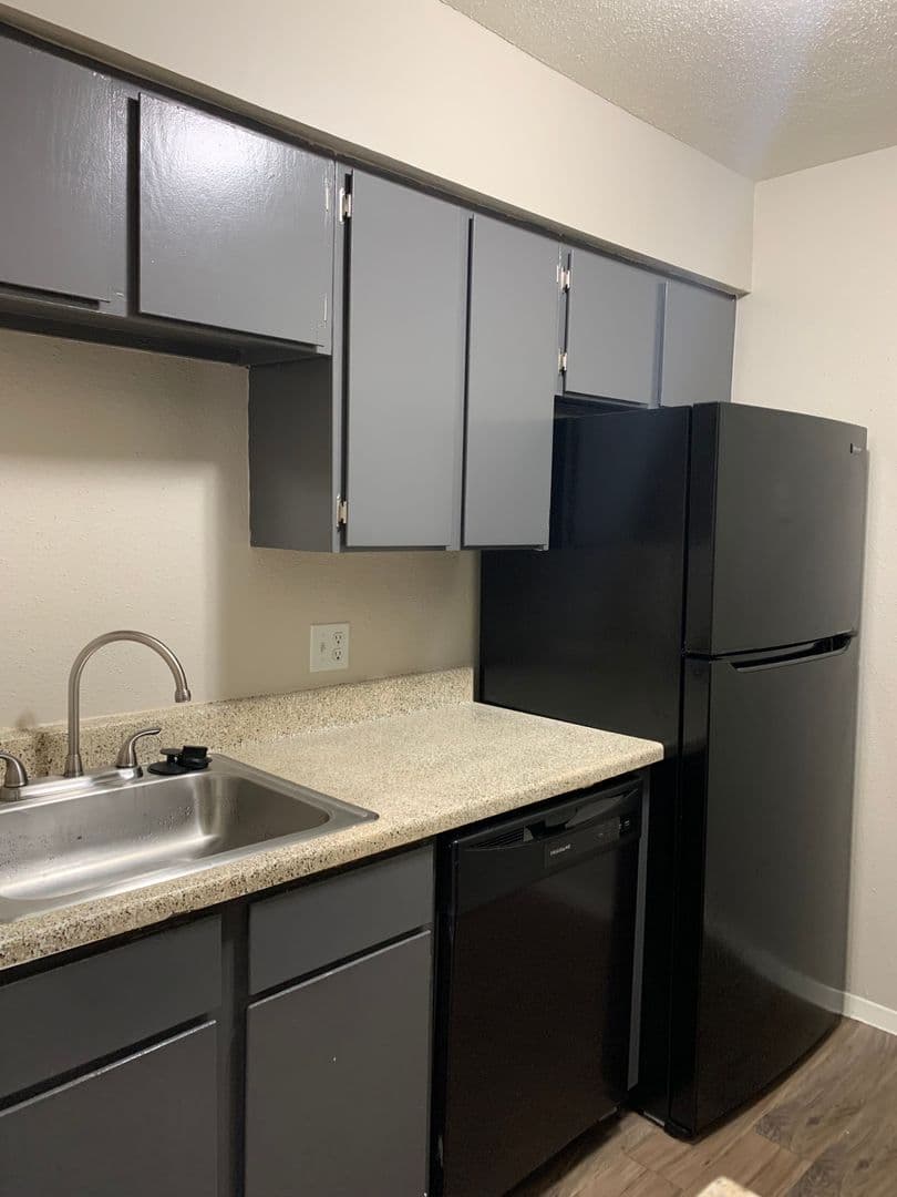 Beaumont Apartment: 4045 Treadway