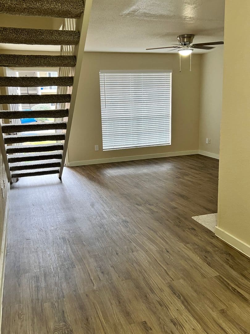 Beaumont Apartment: 4045 Treadway