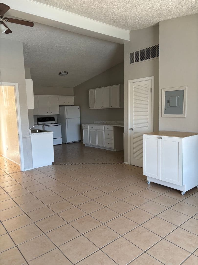 Lubbock Apartment: 2310 70th Street