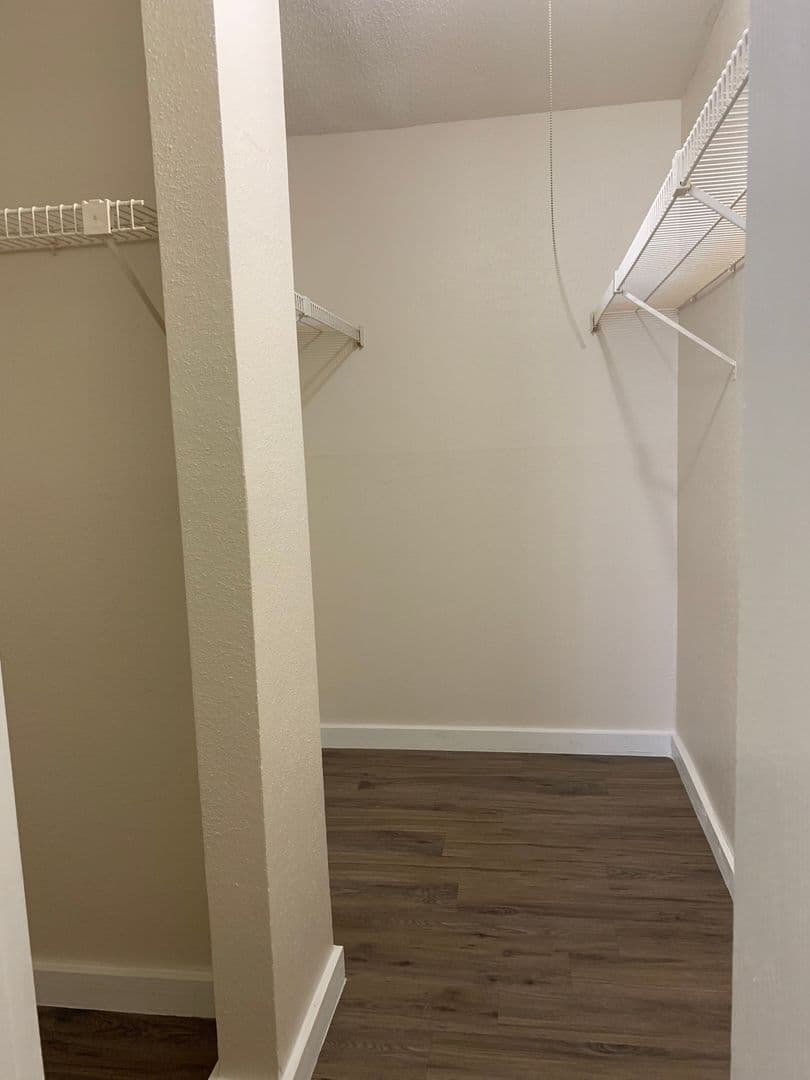 Beaumont Apartment: 4045 Treadway
