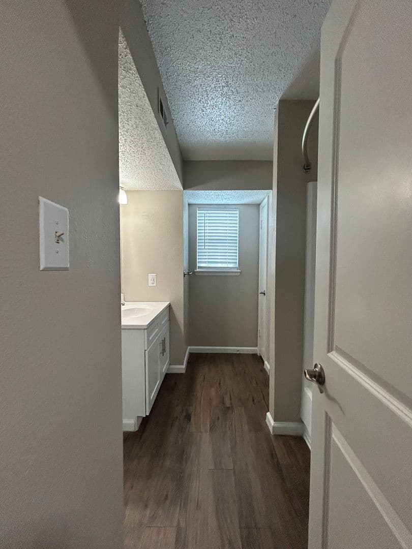 Beaumont Apartment: 3925 Crow Road