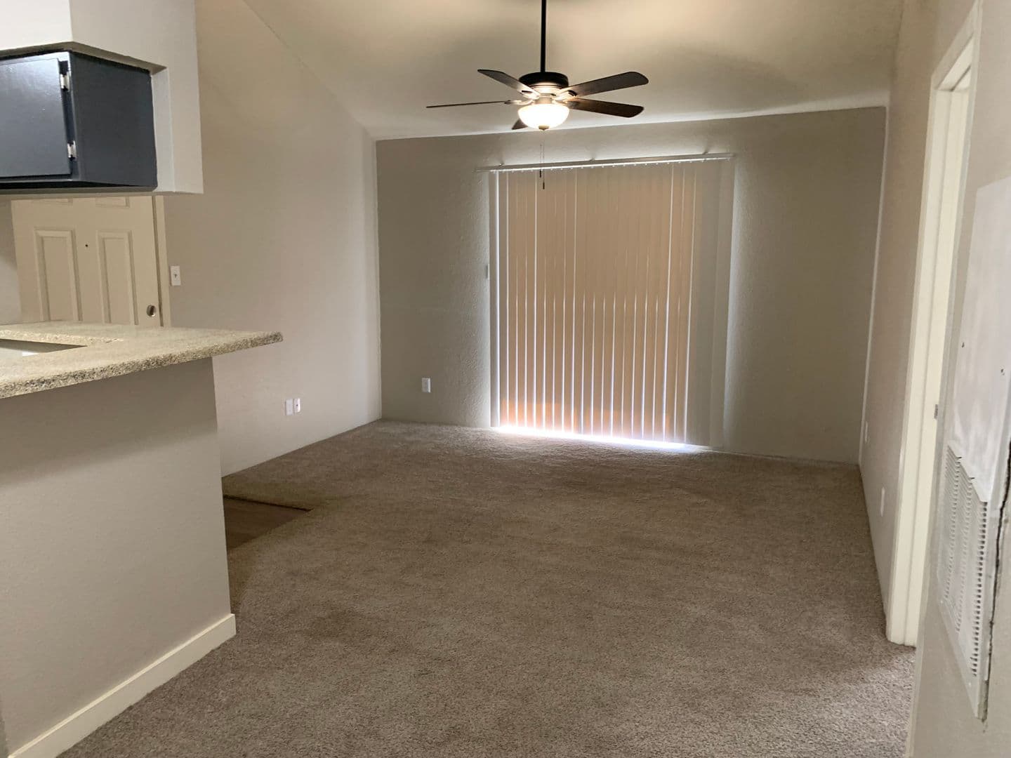 Beaumont Apartment: 4045 Treadway