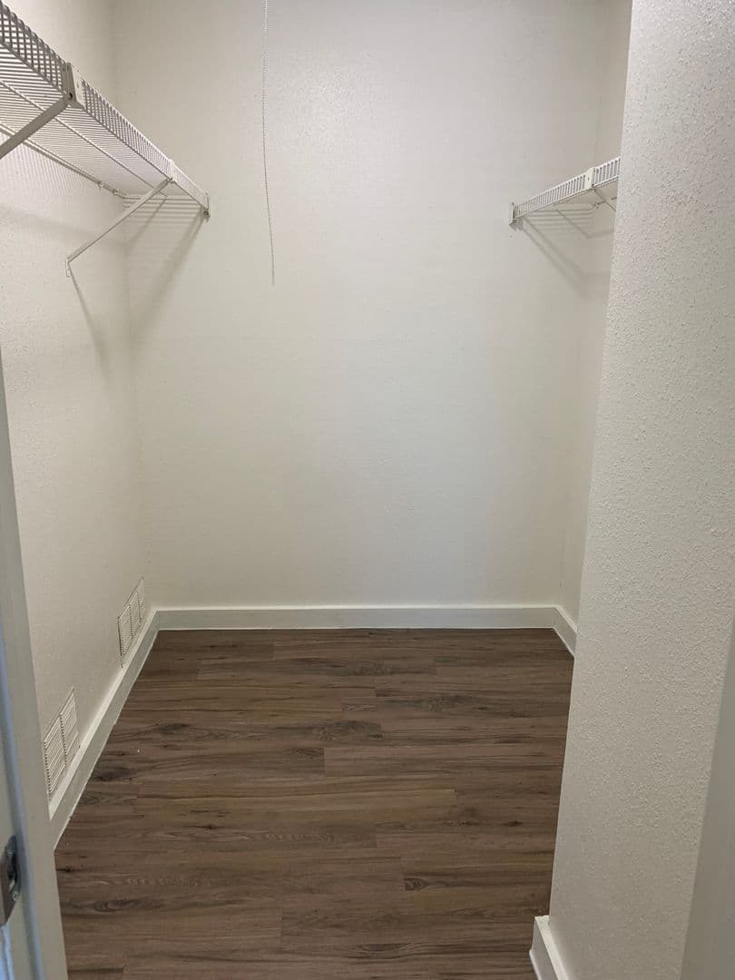 Beaumont Apartment: 4045 Treadway