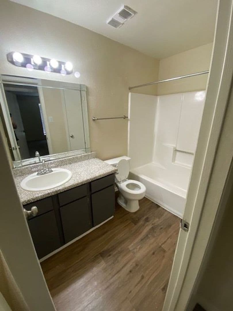 Beaumont Apartment: 4045 Treadway