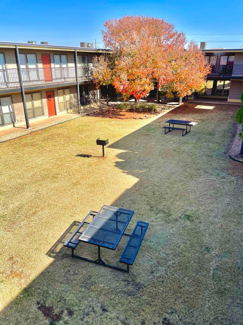 Slaton Apartment: 1355 Woodrow Road