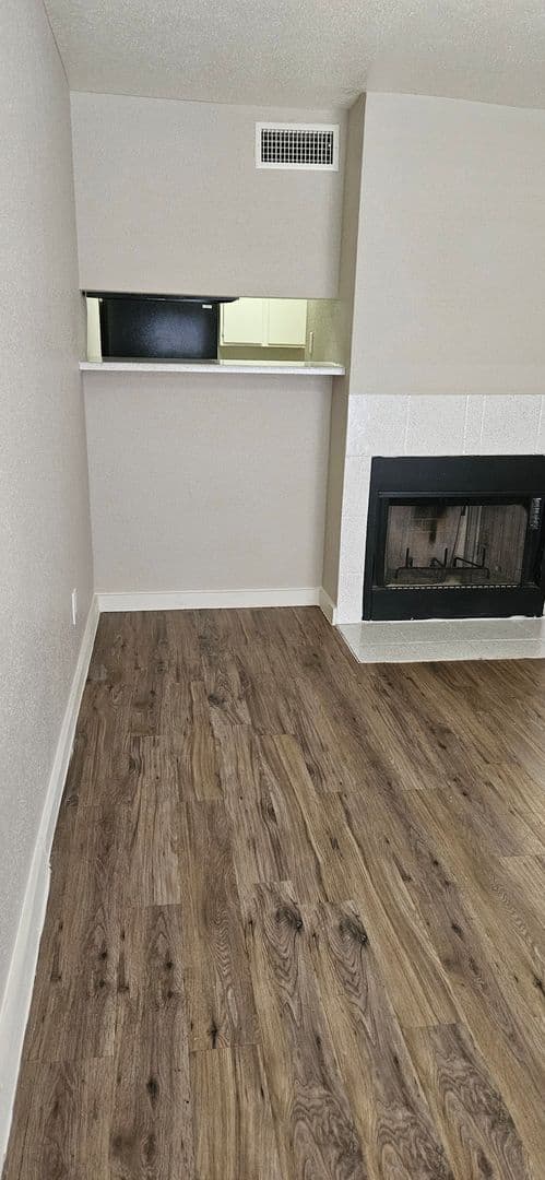 Beaumont Apartment: 4045 Treadway