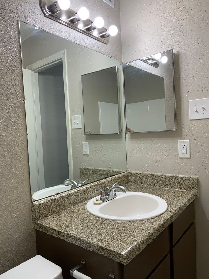 Beaumont Apartment: 4045 Treadway