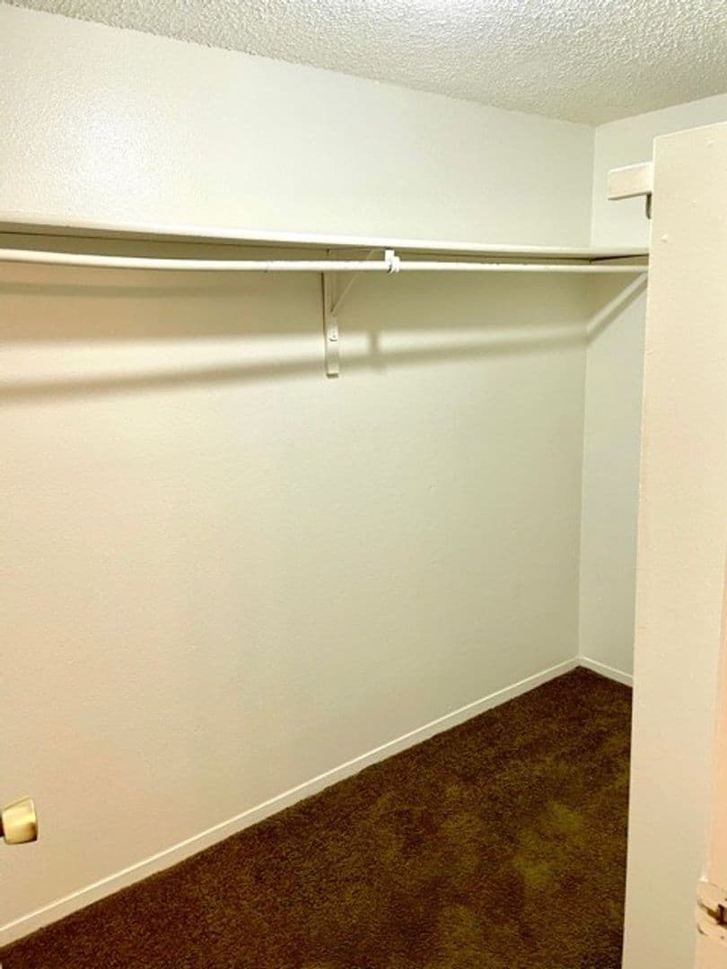 Slaton Apartment: 1355 Woodrow Road