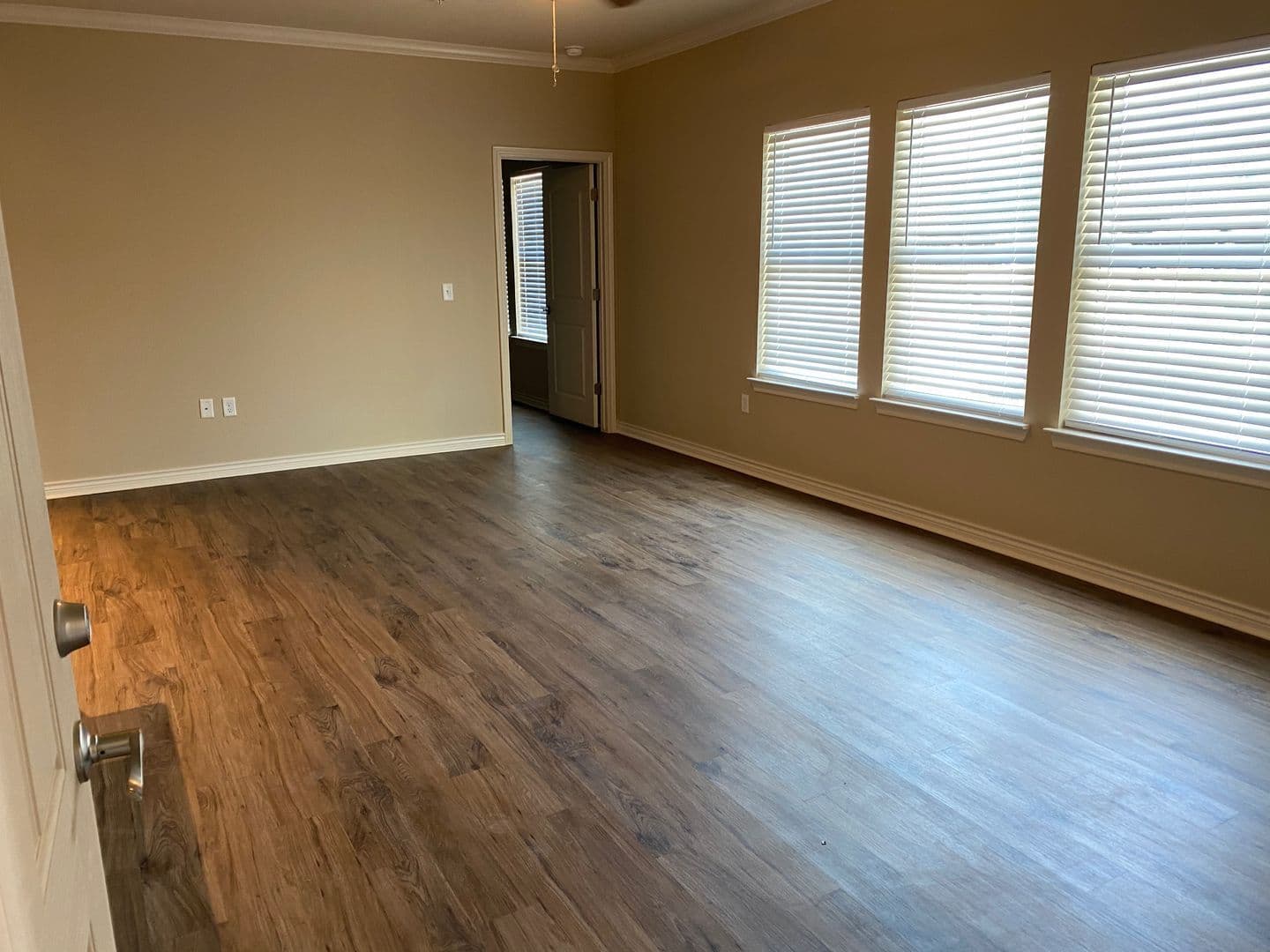 Beaumont Apartment: 3995 Crow Road