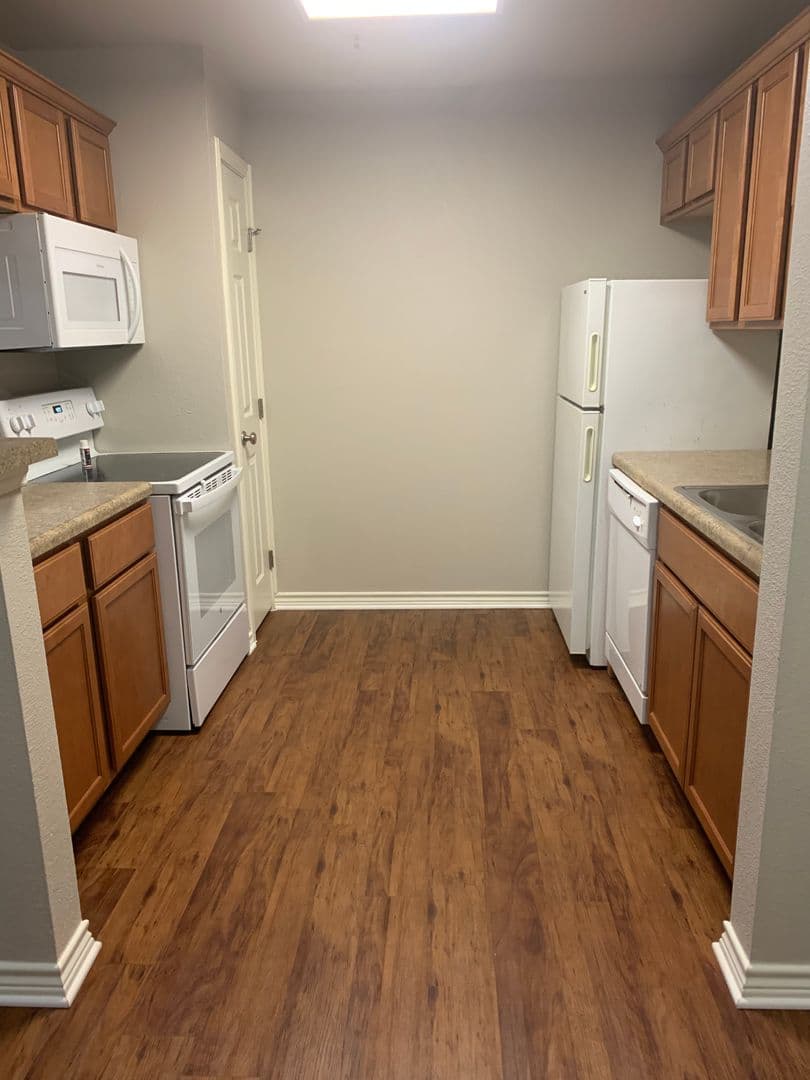 Beaumont Apartment: 4045 Treadway