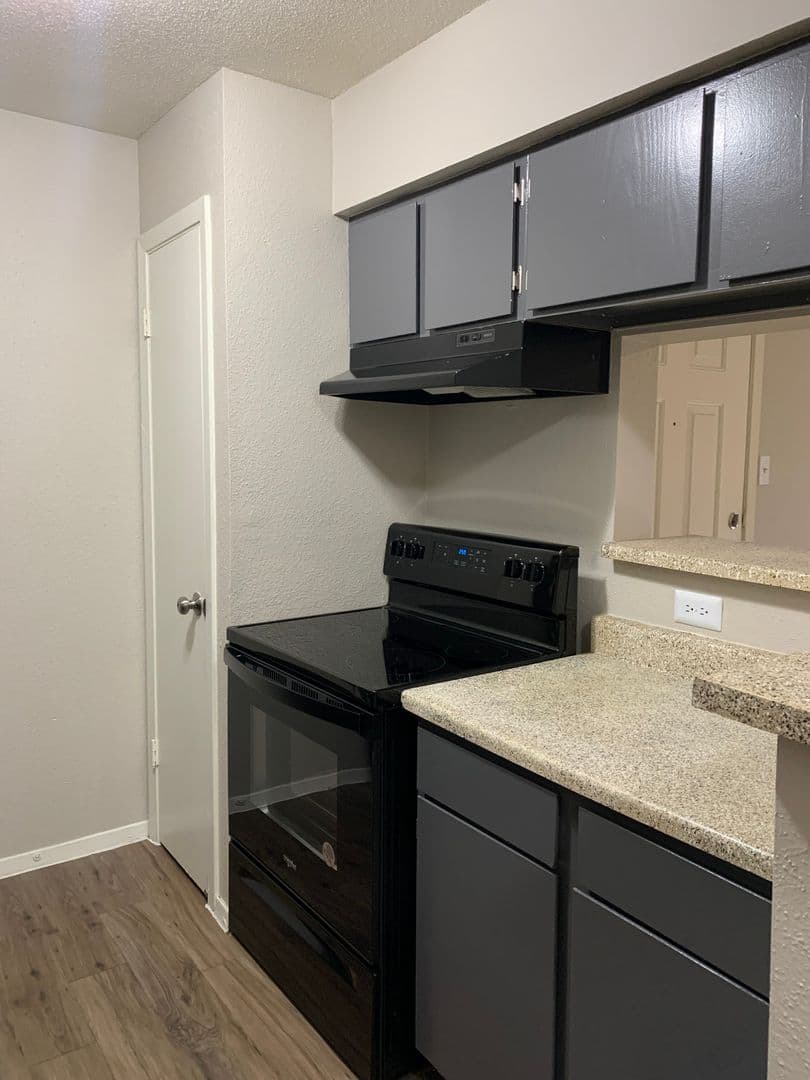 Beaumont Apartment: 4045 Treadway