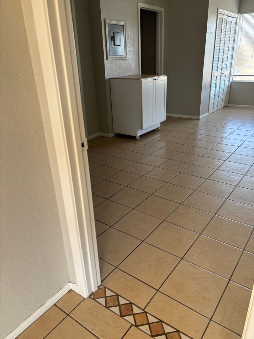 Lubbock Apartment: 2310 70th Street