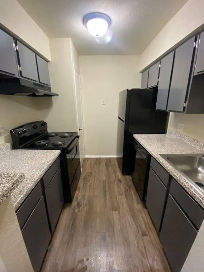 Beaumont Apartment: 4045 Treadway