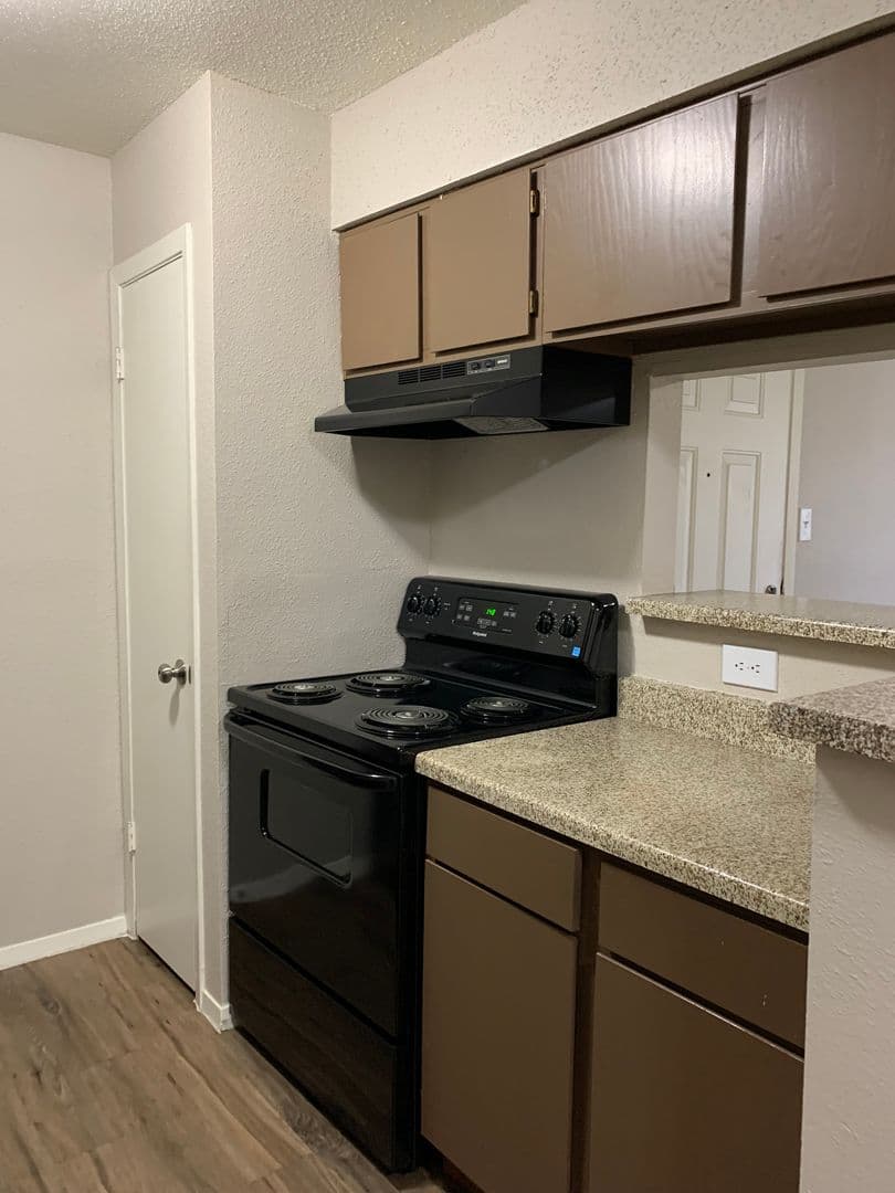 Beaumont Apartment: 4045 Treadway